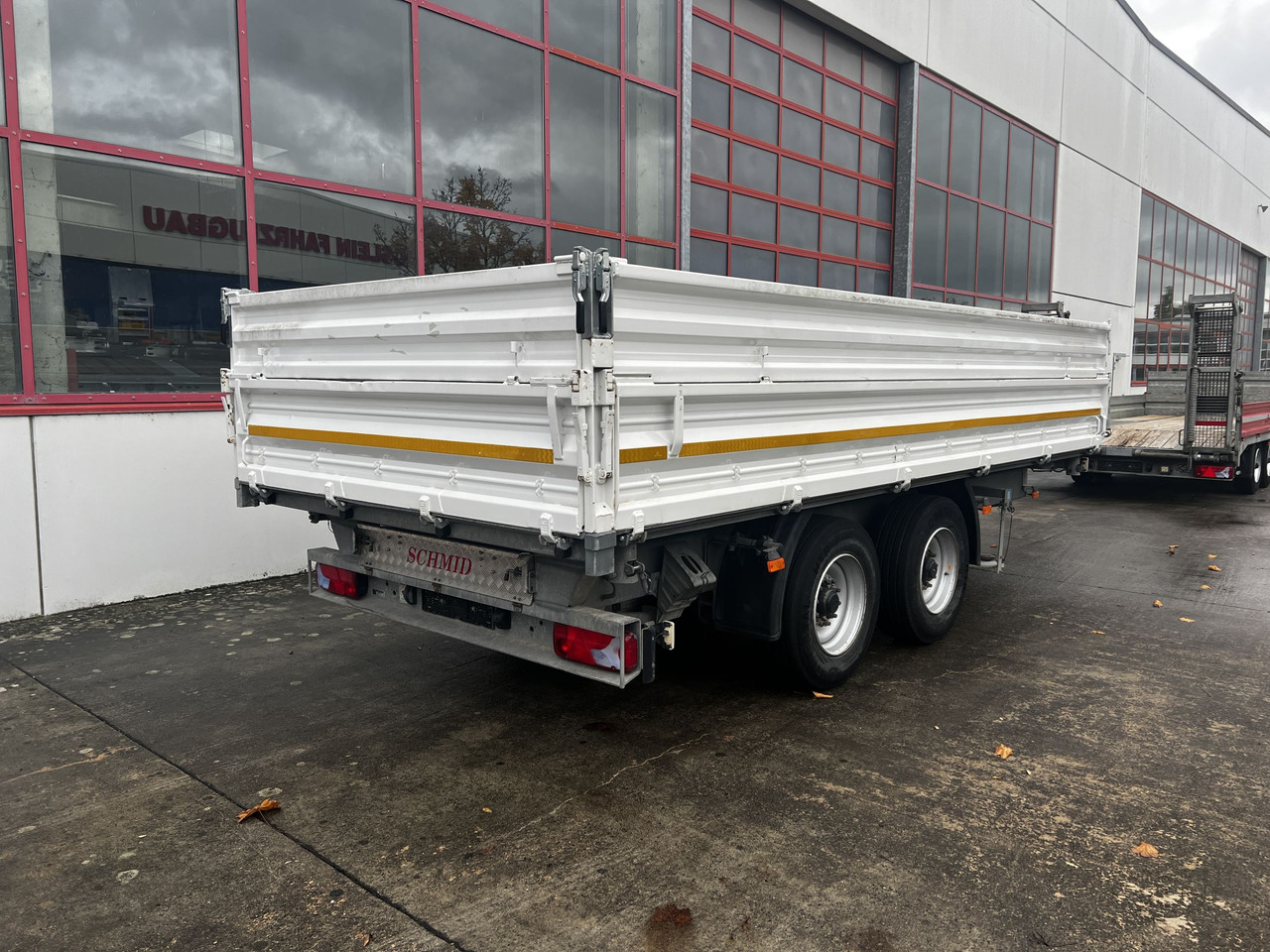 Schmid Fahrzeugbau DK 135 AR 13,5 t Tandemkipper mit Aufsatzbordwänden - Remorcă basculantă: Foto 4 Schmid Fahrzeugbau DK 135 AR 13,5 t Tandemkipper mit Aufsatzbordwänden - Remorcă basculantă: Foto 4