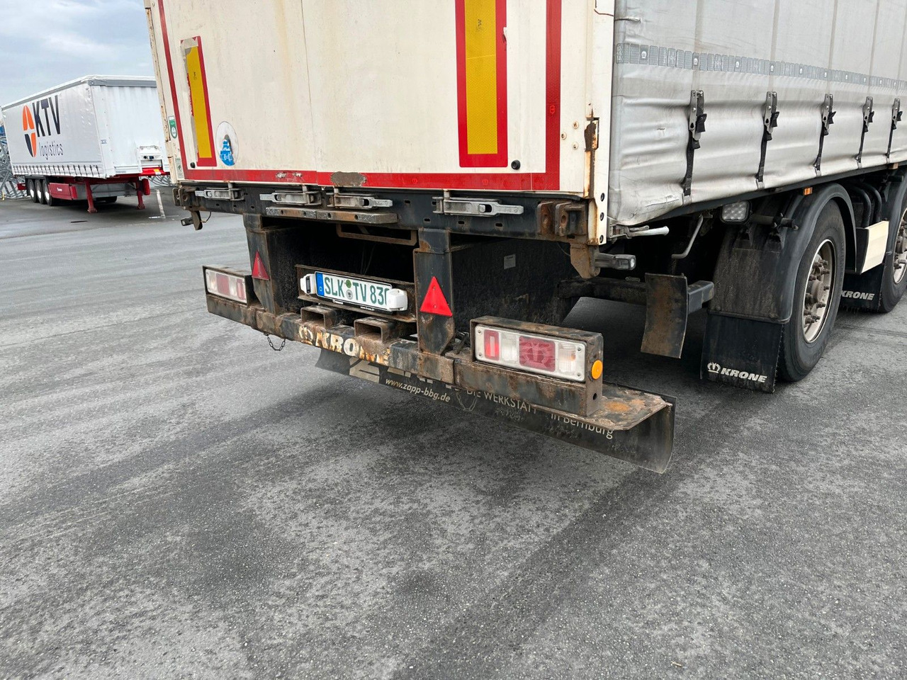 Krone SD Plane Stapleraufnahme Lenkachse - Semiremorcă prelată: Foto 5 Krone SD Plane Stapleraufnahme Lenkachse - Semiremorcă prelată: Foto 5