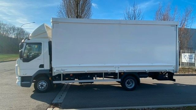 DAF LF 210 8t Pritsche-Plane LBW Tageszulassung DAF FA LF 210 08t Spier Pritsche-Plane - Camion cu prelată: Foto 3 DAF LF 210 8t Pritsche-Plane LBW Tageszulassung DAF FA LF 210 08t Spier Pritsche-Plane - Camion cu prelată: Foto 3