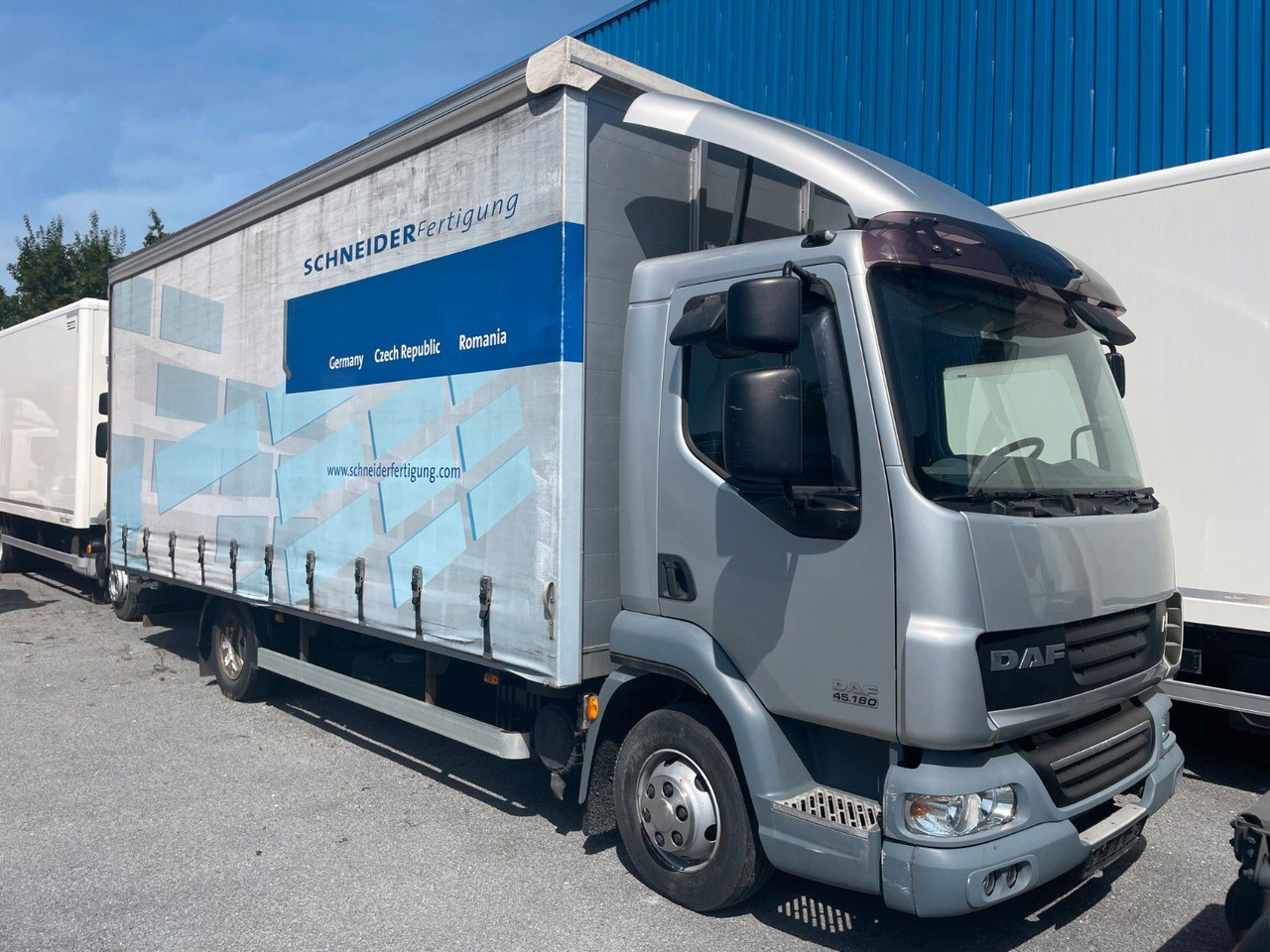 DAF LF45.180 - Autoutilitară cu prelată: Foto 1 DAF LF45.180 - Autoutilitară cu prelată: Foto 1