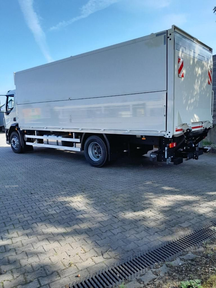 DAF XB 310 FA 18t Getränkeaufbau DAF XB 310 FA 18t Getränkeaufbau - Camion pentru transportul băuturilor: Foto 4 DAF XB 310 FA 18t Getränkeaufbau DAF XB 310 FA 18t Getränkeaufbau - Camion pentru transportul băuturilor: Foto 4