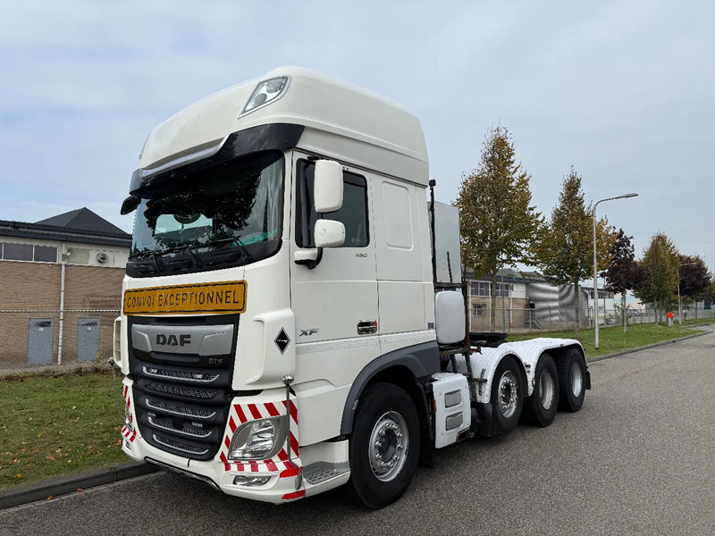 DAF XF 530 FTM 8X4 handgeschakeld 8-2018 retarder - Cap tractor: Foto 1 DAF XF 530 FTM 8X4 handgeschakeld 8-2018 retarder - Cap tractor: Foto 1