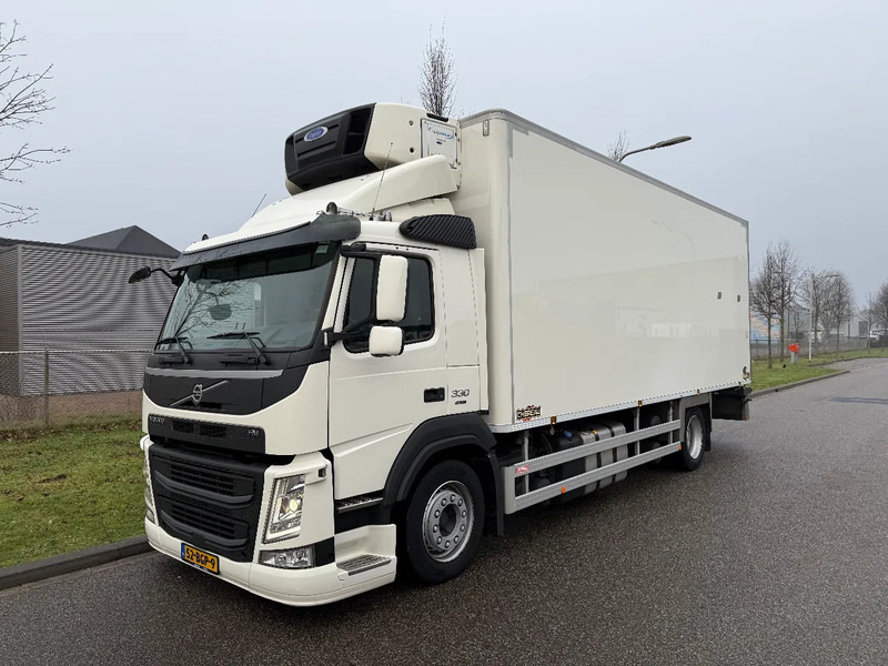 Volvo FM 330 chereau 2015 + carrier 850 - Camion frigider: Foto 1 Volvo FM 330 chereau 2015 + carrier 850 - Camion frigider: Foto 1