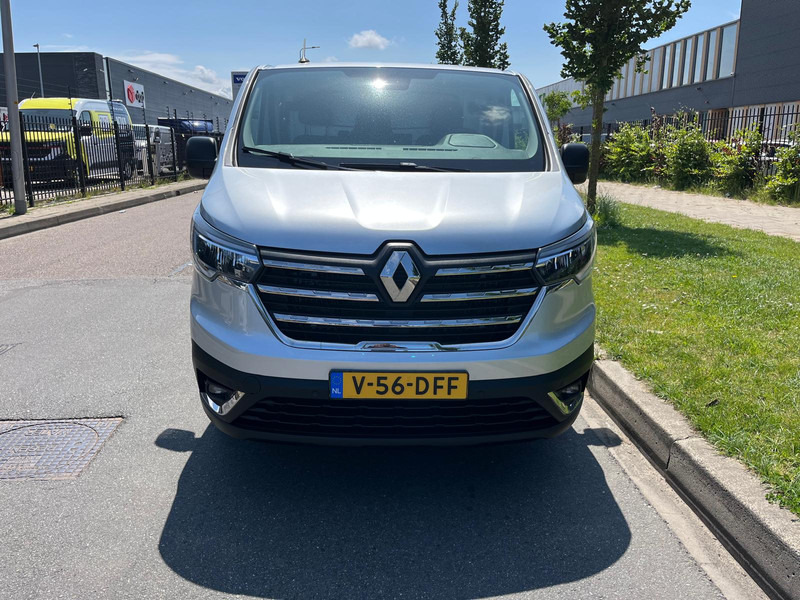 Renault Trafic E-Tech Red L2 H1, Airco, Nav, Camera - Autoutilitară compactă, Autoutilitară electrică: Foto 5 Renault Trafic E-Tech Red L2 H1, Airco, Nav, Camera - Autoutilitară compactă, Autoutilitară electrică: Foto 5