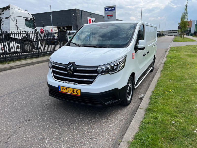 Renault Trafic E-Tech Red L2 H1, Nieuwstaat/New condition, Lees omschrijving/Read description - Autoutilitară compactă, Autoutilitară electrică: Foto 3 Renault Trafic E-Tech Red L2 H1, Nieuwstaat/New condition, Lees omschrijving/Read description - Autoutilitară compactă, Autoutilitară electrică: Foto 3