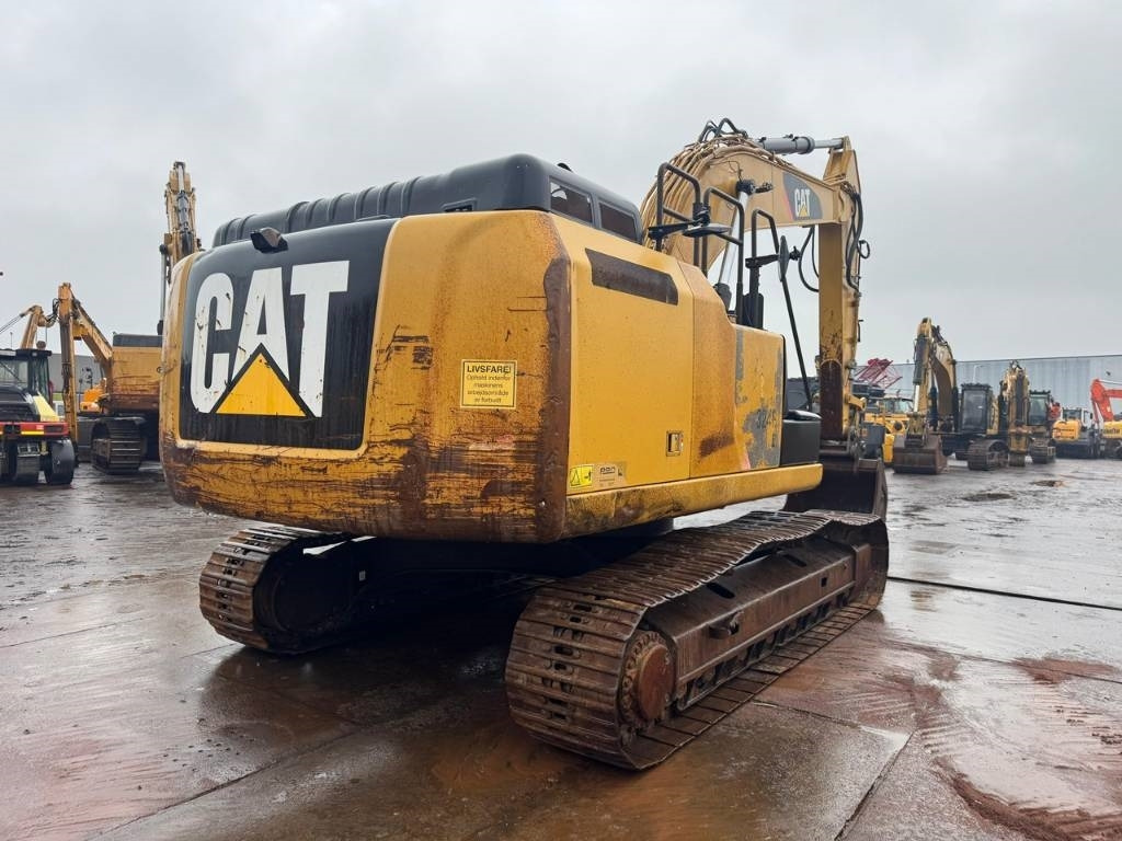 CAT 324 EL - Excavator pe şenile: Foto 4 CAT 324 EL - Excavator pe şenile: Foto 4
