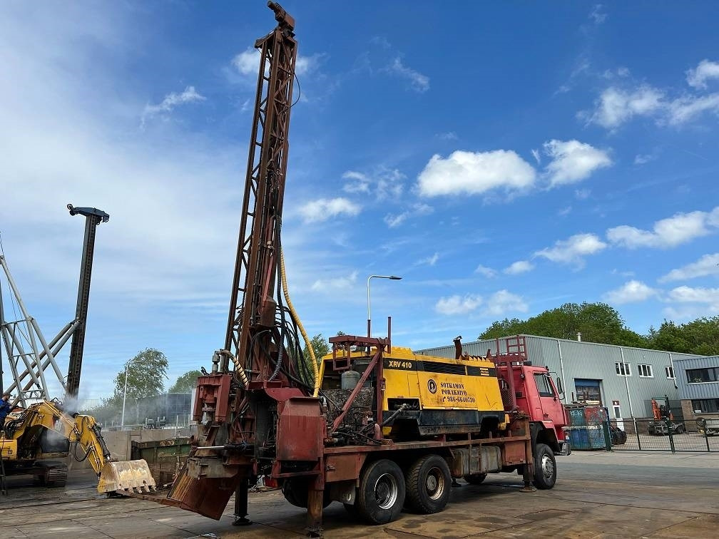 Sisu 12E480 6X6 WATER WELL DRILL ATLAS COPCO XRV410 (50 - Maşină de foraj: Foto 3 Sisu 12E480 6X6 WATER WELL DRILL ATLAS COPCO XRV410 (50 - Maşină de foraj: Foto 3