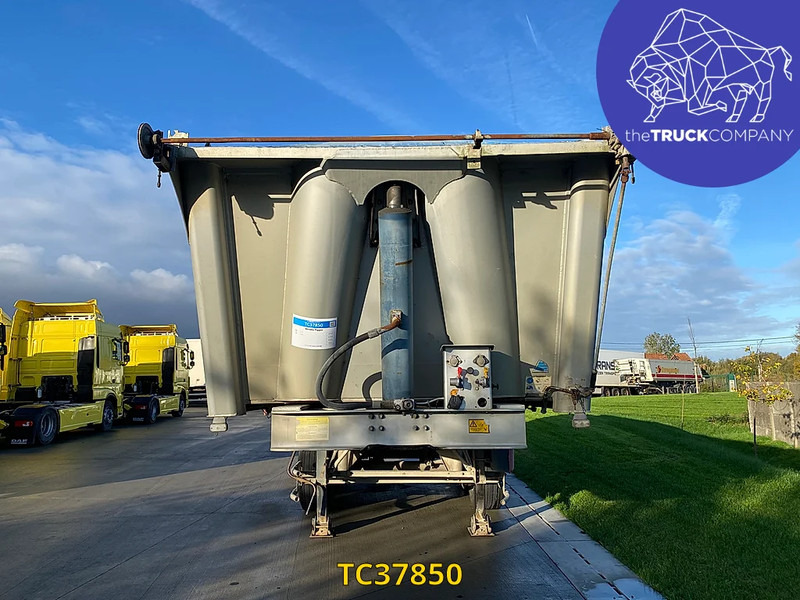 Benalu - Semiremorcă basculantă: Foto 4 Benalu - Semiremorcă basculantă: Foto 4