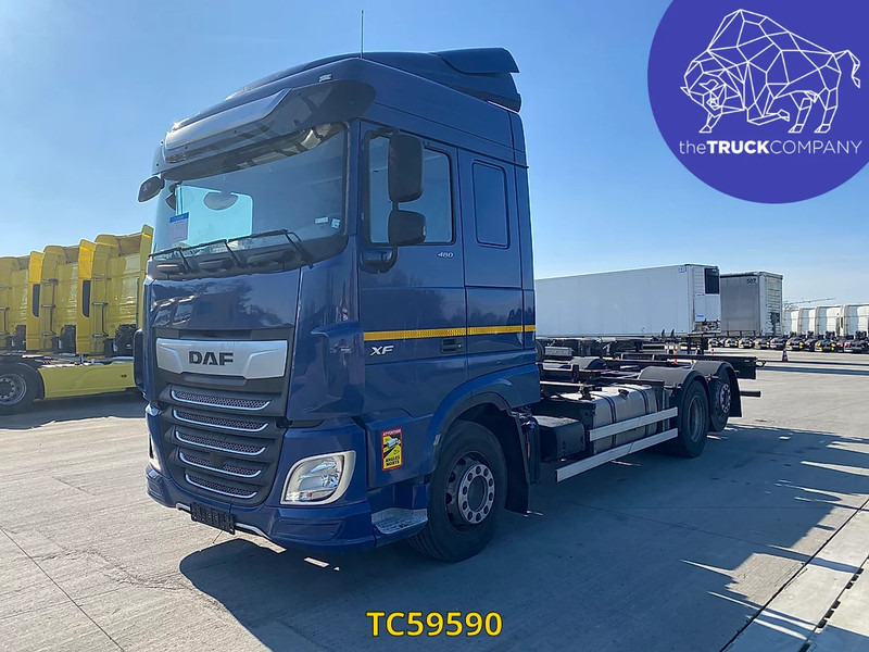 DAF XF Euro6 480 - Camion transport containere/ Swap body: Foto 1 DAF XF Euro6 480 - Camion transport containere/ Swap body: Foto 1