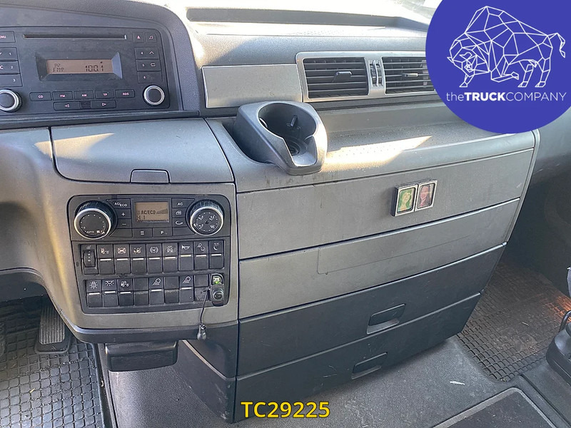 MAN TGX 440 - Camion platformă: Foto 3 MAN TGX 440 - Camion platformă: Foto 3