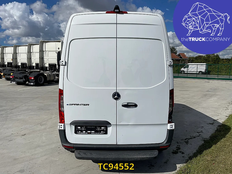 Mercedes-Benz E-Sprinter L2H2 41 kWh - Dubă, Autoutilitară electrică: Foto 4 Mercedes-Benz E-Sprinter L2H2 41 kWh - Dubă, Autoutilitară electrică: Foto 4