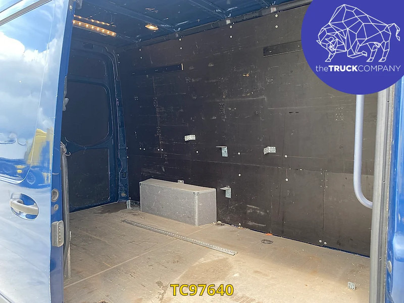 Mercedes-Benz Sprinter - Dubă: Foto 3 Mercedes-Benz Sprinter - Dubă: Foto 3