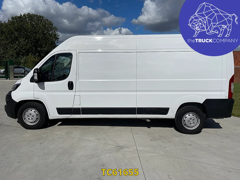 Peugeot Boxer 435 L3 H2 2.2 Blue HDI - Dubă: Foto 2 Peugeot Boxer 435 L3 H2 2.2 Blue HDI - Dubă: Foto 2