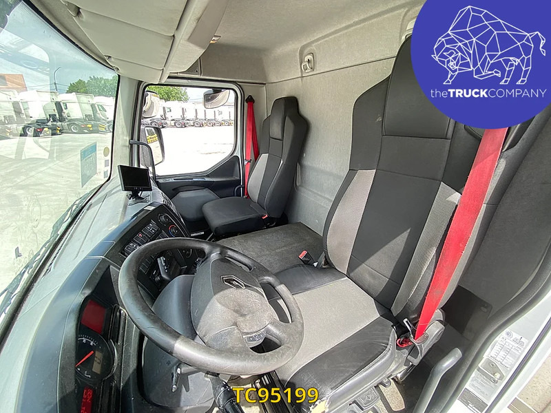 Renault D 210 - Camion furgon: Foto 5 Renault D 210 - Camion furgon: Foto 5