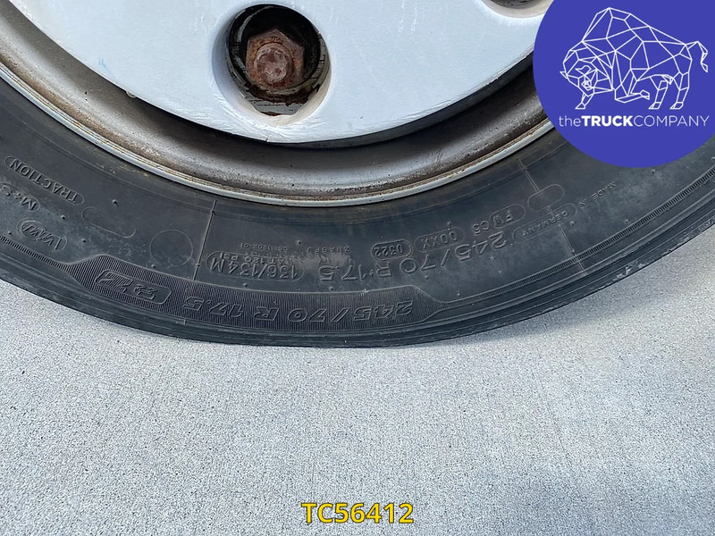 Renault D 240 - Camion frigider: Foto 3 Renault D 240 - Camion frigider: Foto 3