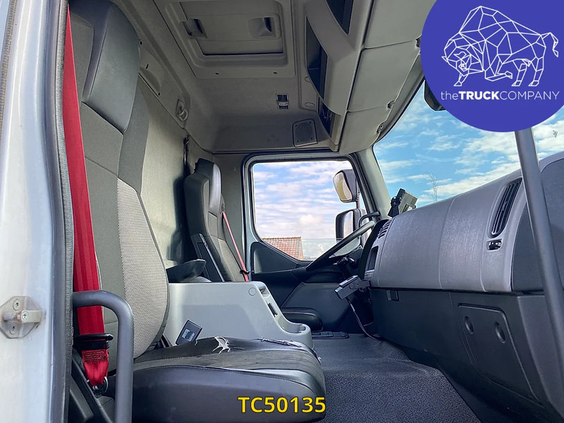 Renault D 320 - Camion frigider: Foto 5 Renault D 320 - Camion frigider: Foto 5