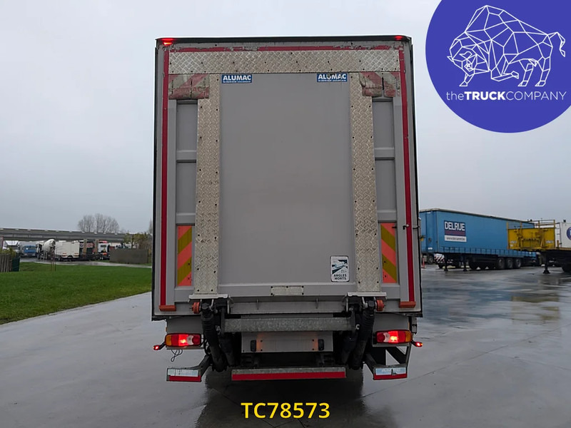 Renault Midlum 240 - Camion furgon: Foto 3 Renault Midlum 240 - Camion furgon: Foto 3