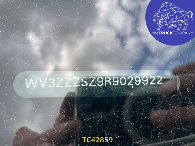 Volkswagen Crafter 2.0 TDI BOX + LIFT - Autoutilitară box: Foto 3 Volkswagen Crafter 2.0 TDI BOX + LIFT - Autoutilitară box: Foto 3