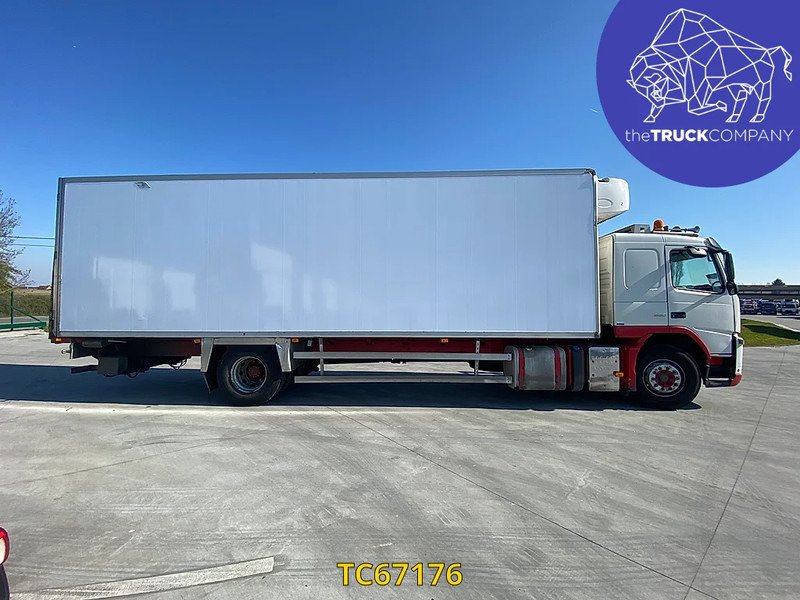 Volvo FM 330 - Camion frigider: Foto 2 Volvo FM 330 - Camion frigider: Foto 2