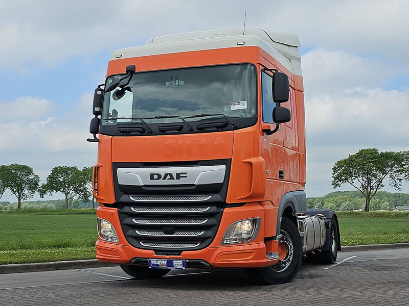 DAF XF 450 SPACECAB SPOILERS - Cap tractor: Foto 1 DAF XF 450 SPACECAB SPOILERS - Cap tractor: Foto 1