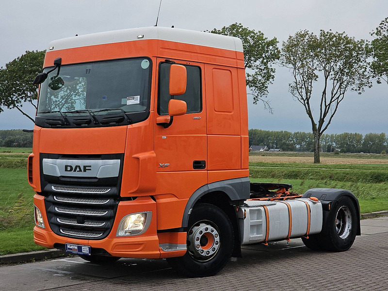 DAF XF 450 SPACECAB - Cap tractor: Foto 2 DAF XF 450 SPACECAB - Cap tractor: Foto 2