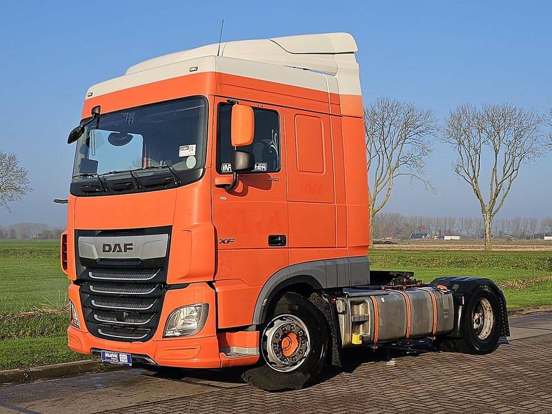 DAF XF 450 - Cap tractor: Foto 2 DAF XF 450 - Cap tractor: Foto 2