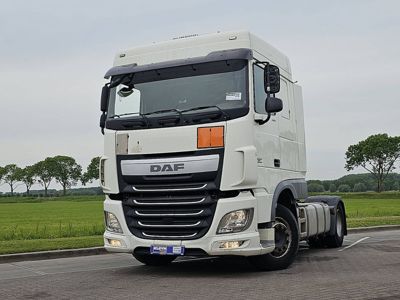 DAF XF 460 SPACECAB INTARDER - Cap tractor: Foto 1 DAF XF 460 SPACECAB INTARDER - Cap tractor: Foto 1