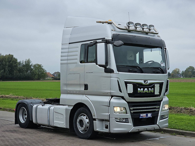 MAN 18.500 TGX XLX 2X TANK NIGHT AC - Cap tractor: Foto 5 MAN 18.500 TGX XLX 2X TANK NIGHT AC - Cap tractor: Foto 5