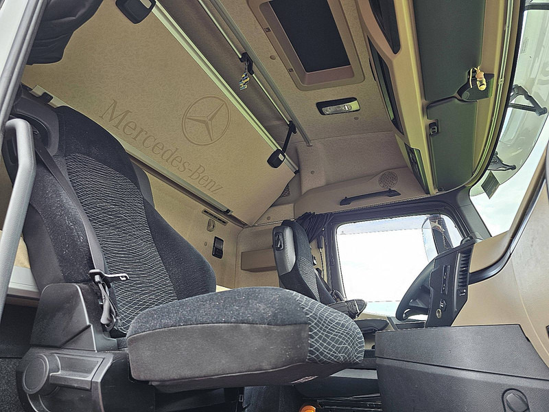 Cap tractor Mercedes-Benz ACTROS 1848 LS STR.SP. RET. 2X TANK: Foto 7