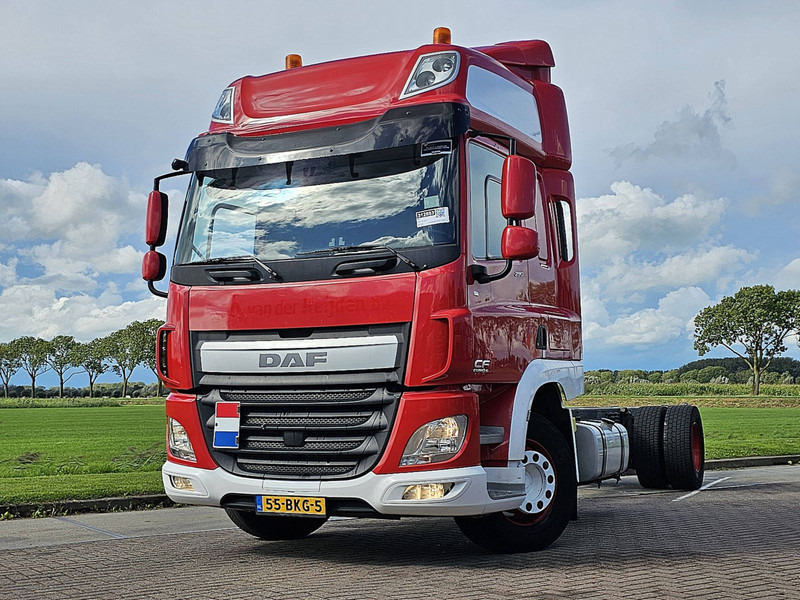 DAF CF 290 SPACECAB WB 570 - Camion şasiu: Foto 1 DAF CF 290 SPACECAB WB 570 - Camion şasiu: Foto 1