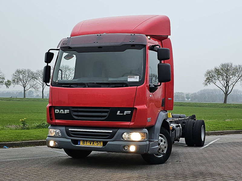 DAF LF 45.160 7.49T AIRCO WB 390 - Camion şasiu: Foto 1 DAF LF 45.160 7.49T AIRCO WB 390 - Camion şasiu: Foto 1