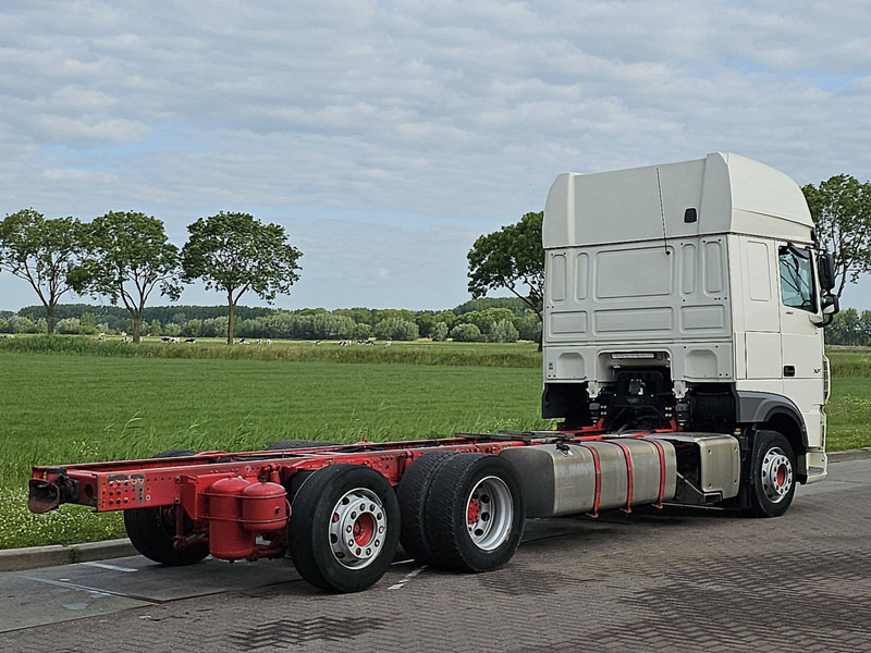 DAF XF 480 SSC 6X2 FAR INTARDER - Camion şasiu: Foto 3 DAF XF 480 SSC 6X2 FAR INTARDER - Camion şasiu: Foto 3