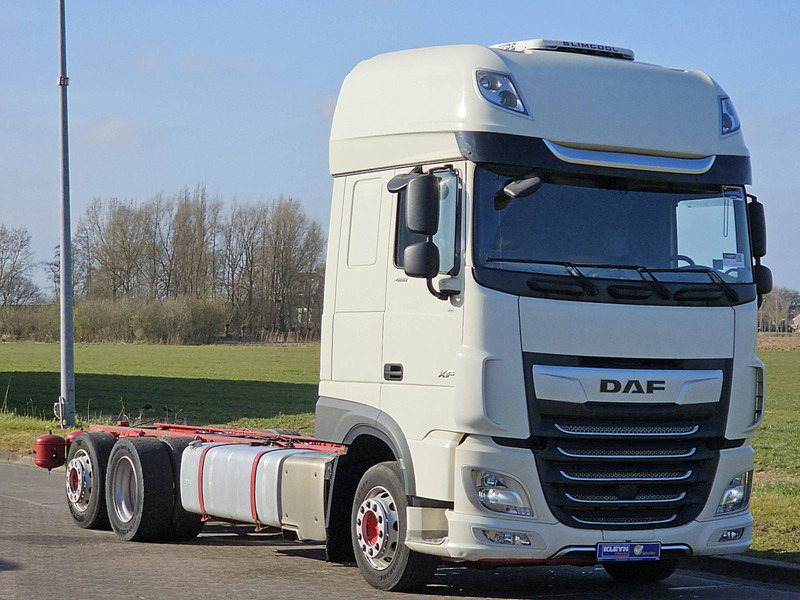 DAF XF 480 SSC 6X2 FAR INTARDER - Camion şasiu: Foto 5 DAF XF 480 SSC 6X2 FAR INTARDER - Camion şasiu: Foto 5