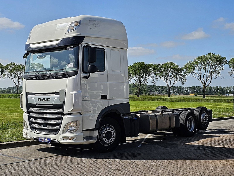 DAF XF 480 - Camion şasiu: Foto 2 DAF XF 480 - Camion şasiu: Foto 2