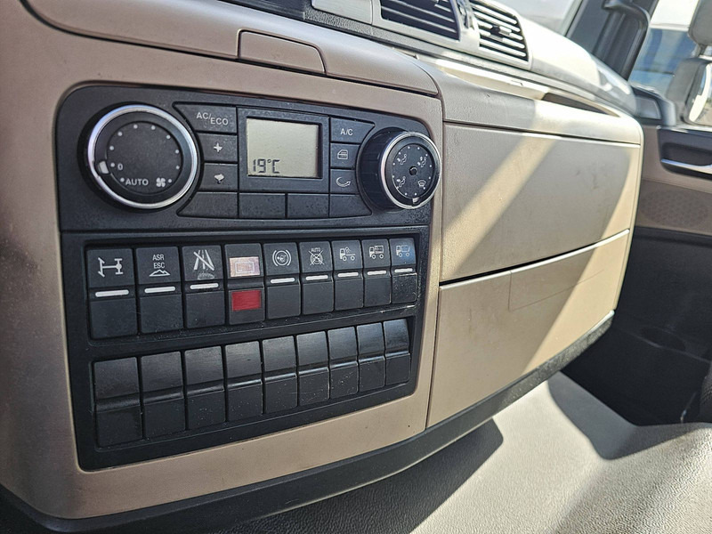 Camion transport containere/ Swap body MAN 12.250 TGM LL AIRCO TAILLIFT: Foto 12 Camion transport containere/ Swap body MAN 12.250 TGM LL AIRCO TAILLIFT: Foto 12