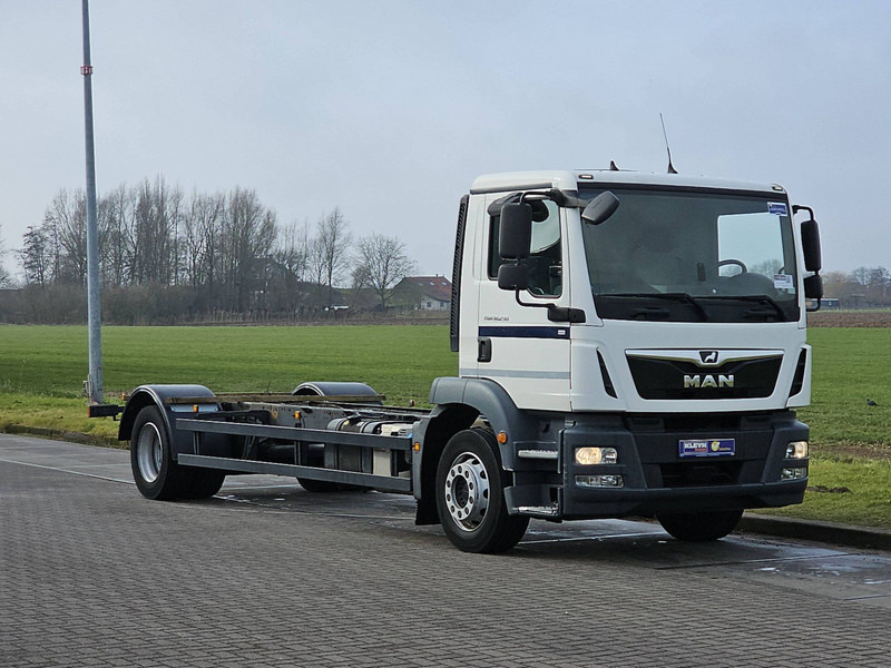 MAN 18.290 TGM 19T WB 578 AIRCO - Camion şasiu: Foto 5 MAN 18.290 TGM 19T WB 578 AIRCO - Camion şasiu: Foto 5