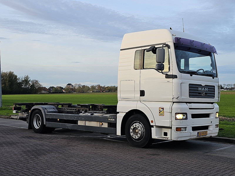 MAN 18.400 TGA XLX LIFT 508DKM NL-T - Camion transport containere/ Swap body: Foto 5 MAN 18.400 TGA XLX LIFT 508DKM NL-T - Camion transport containere/ Swap body: Foto 5