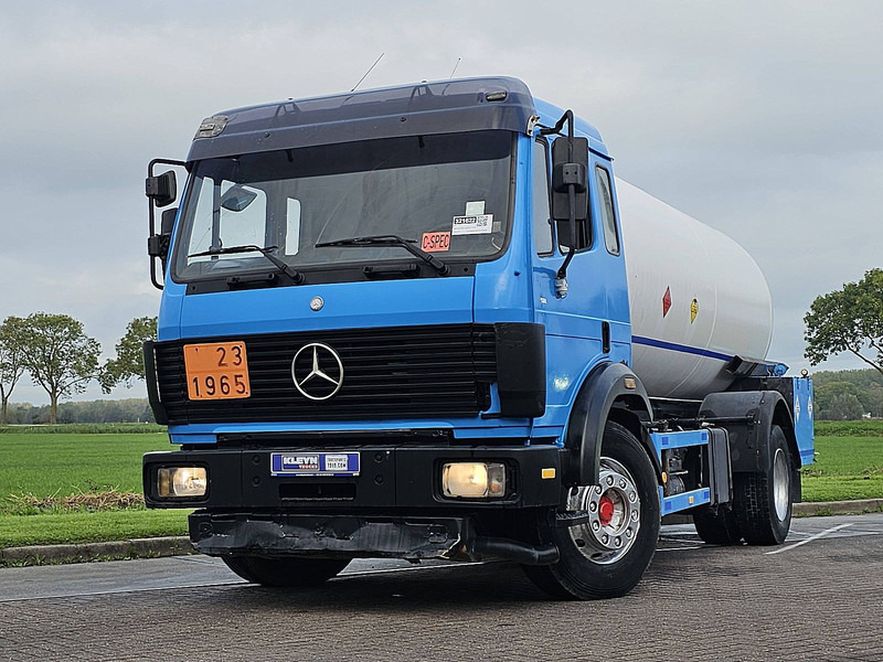 Mercedes-Benz 1722 LPG GAS TANK - Camion cisternă: Foto 1 Mercedes-Benz 1722 LPG GAS TANK - Camion cisternă: Foto 1