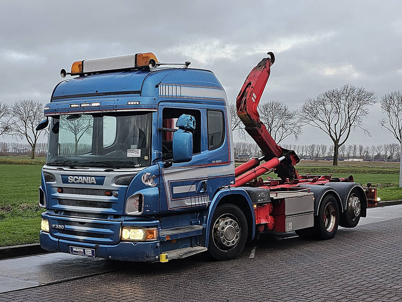 Scania P320 LOW ENTRY 6X2*4 HIAB - Camion cu cârlig: Foto 2 Scania P320 LOW ENTRY 6X2*4 HIAB - Camion cu cârlig: Foto 2