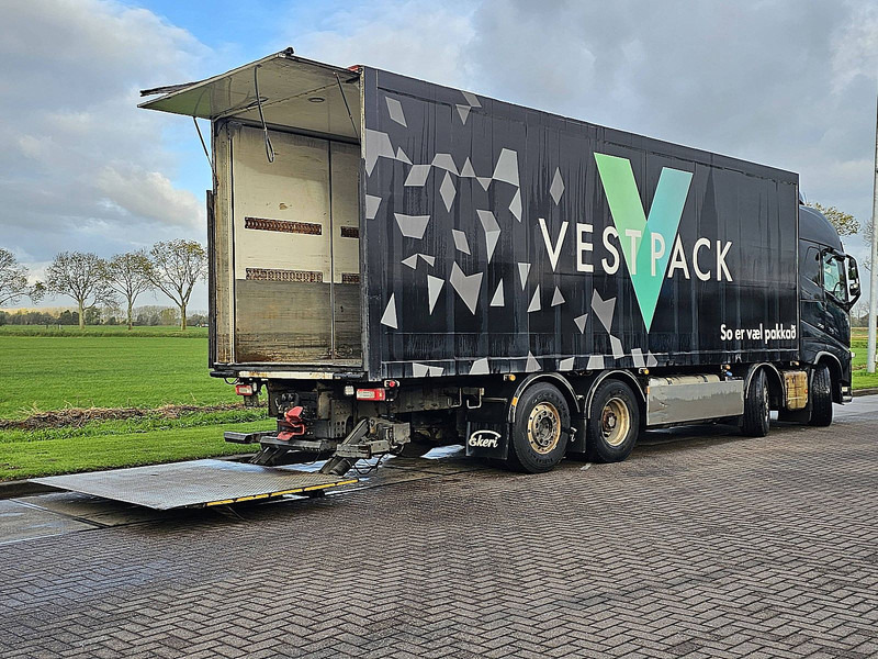 Volvo FH 16.750 8X2*6 - Camion furgon: Foto 3 Volvo FH 16.750 8X2*6 - Camion furgon: Foto 3