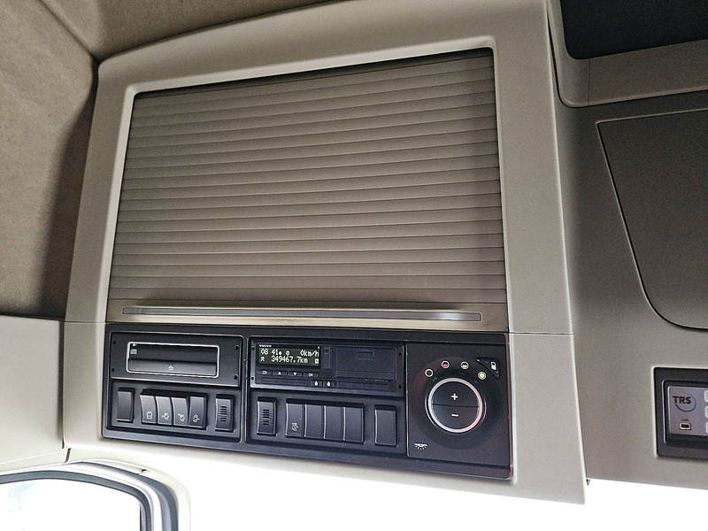 Camion frigider Volvo FH 460 6X2 LAMBERET COMBI: Foto 13 Camion frigider Volvo FH 460 6X2 LAMBERET COMBI: Foto 13