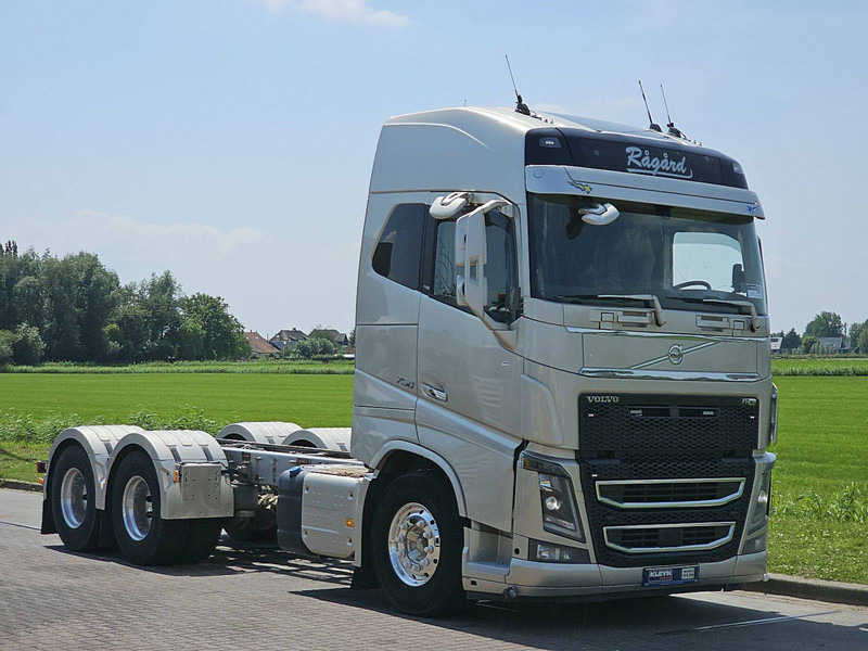 Volvo FH 750 6X2 9T FA WB 430 - Camion şasiu: Foto 5 Volvo FH 750 6X2 9T FA WB 430 - Camion şasiu: Foto 5