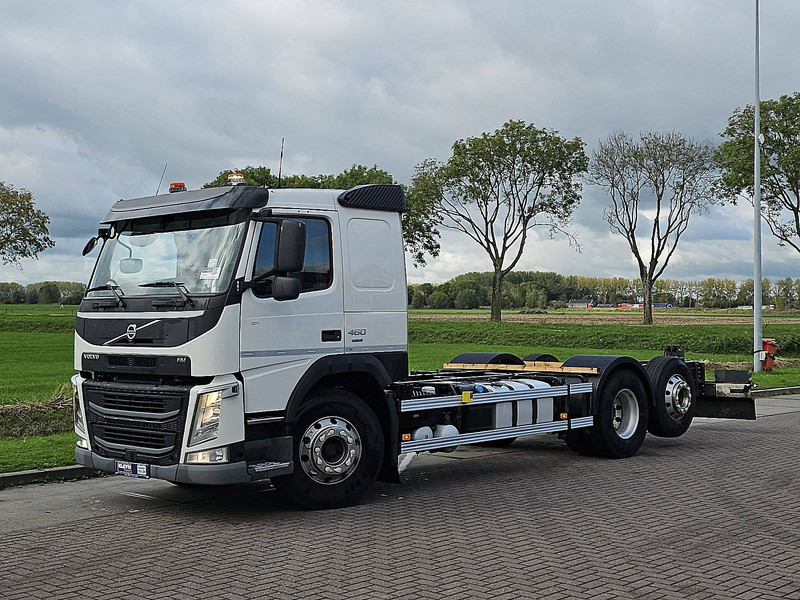 Volvo FM 420 retarder, 6x2*4 - Camion şasiu: Foto 2 Volvo FM 420 retarder, 6x2*4 - Camion şasiu: Foto 2