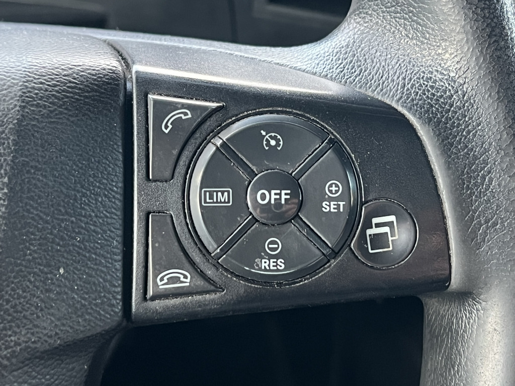 Cap tractor Mercedes-Benz Actros 1845 Klimaautom. Retarder 2x Nebenantrieb: Foto 6 Cap tractor Mercedes-Benz Actros 1845 Klimaautom. Retarder 2x Nebenantrieb: Foto 6