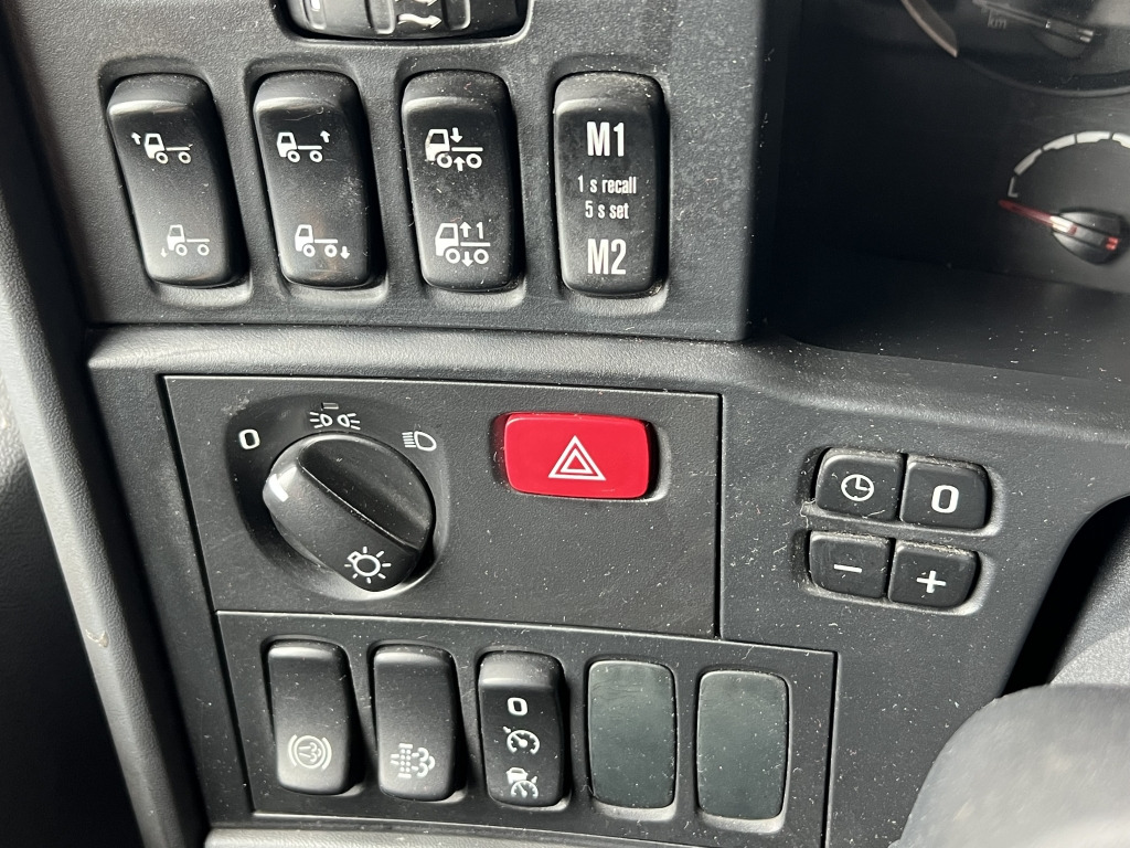 Scania R450 Streamline Topline Retarder Standklima ACC - Cap tractor: Foto 2 Scania R450 Streamline Topline Retarder Standklima ACC - Cap tractor: Foto 2
