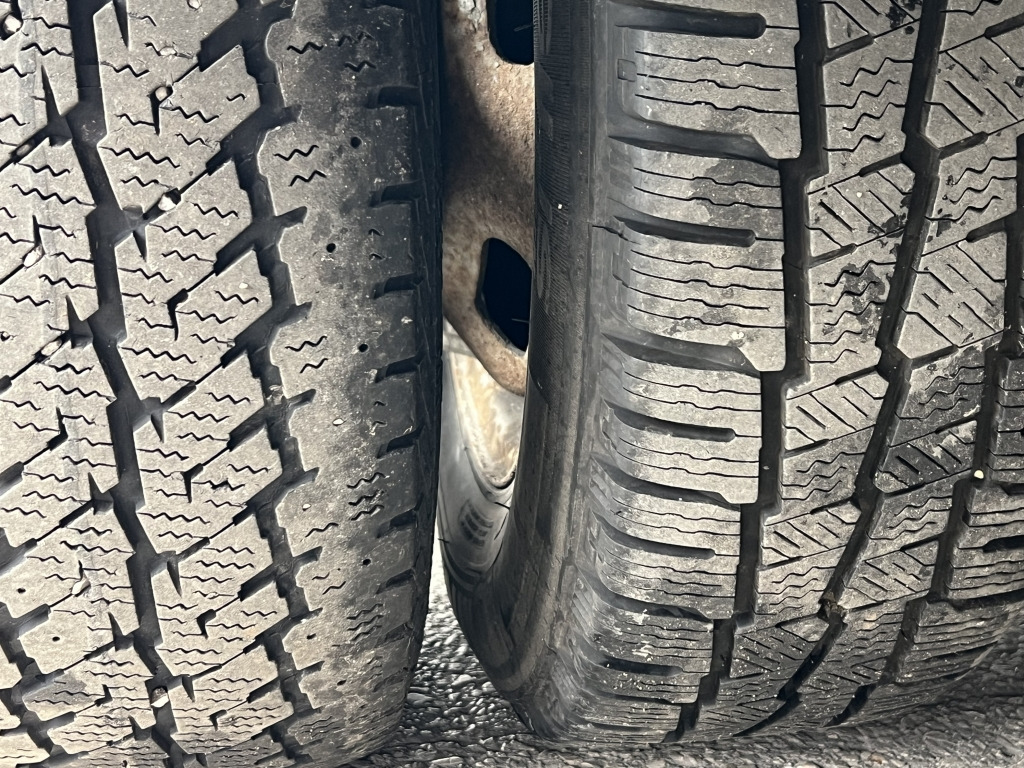 Iveco Daily 35C18 3.0 Euro4 Tempomat 4,15m Koffer+ LBW - Autoutilitară box: Foto 4 Iveco Daily 35C18 3.0 Euro4 Tempomat 4,15m Koffer+ LBW - Autoutilitară box: Foto 4