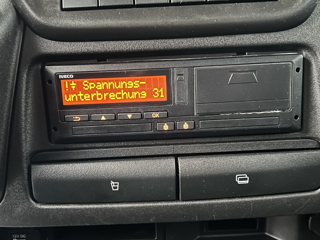 Iveco Daily 35C18 Maxi 3.0 V6 7-Sitzer Klima AHK LED - Autoutilitară cu platformă, Autoutilitară cabină dublă: Foto 4 Iveco Daily 35C18 Maxi 3.0 V6 7-Sitzer Klima AHK LED - Autoutilitară cu platformă, Autoutilitară cabină dublă: Foto 4