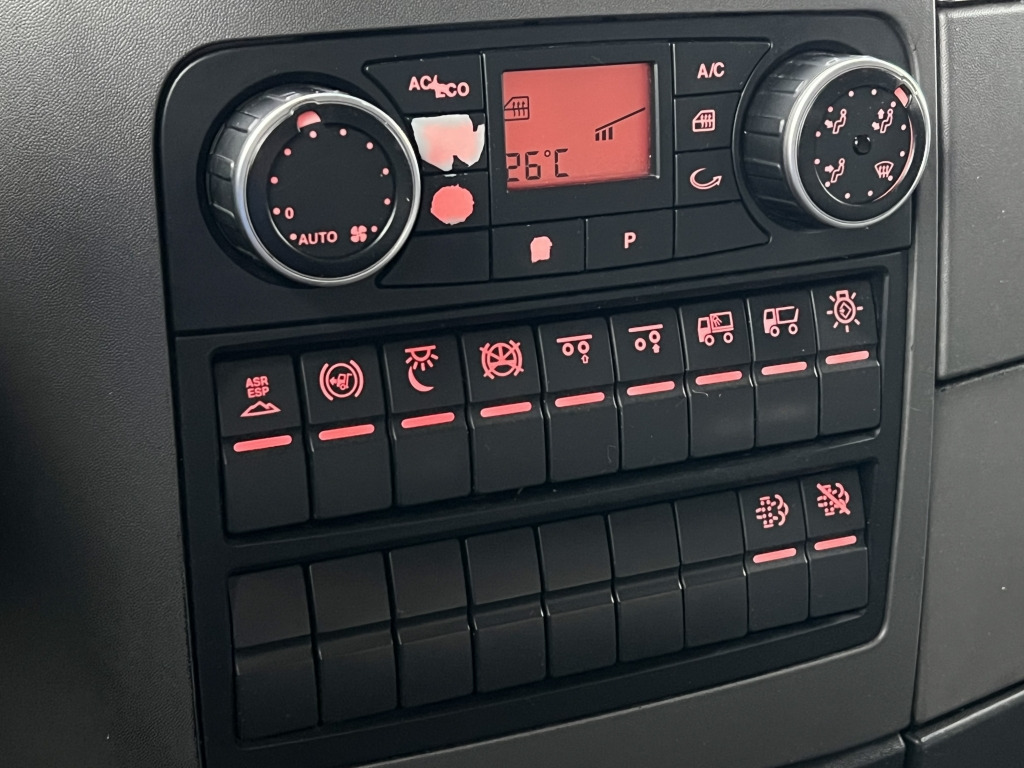 MAN TGX 26.440 Retarder Standklima LBW MitsubisTU100 - Camion frigider: Foto 2 MAN TGX 26.440 Retarder Standklima LBW MitsubisTU100 - Camion frigider: Foto 2