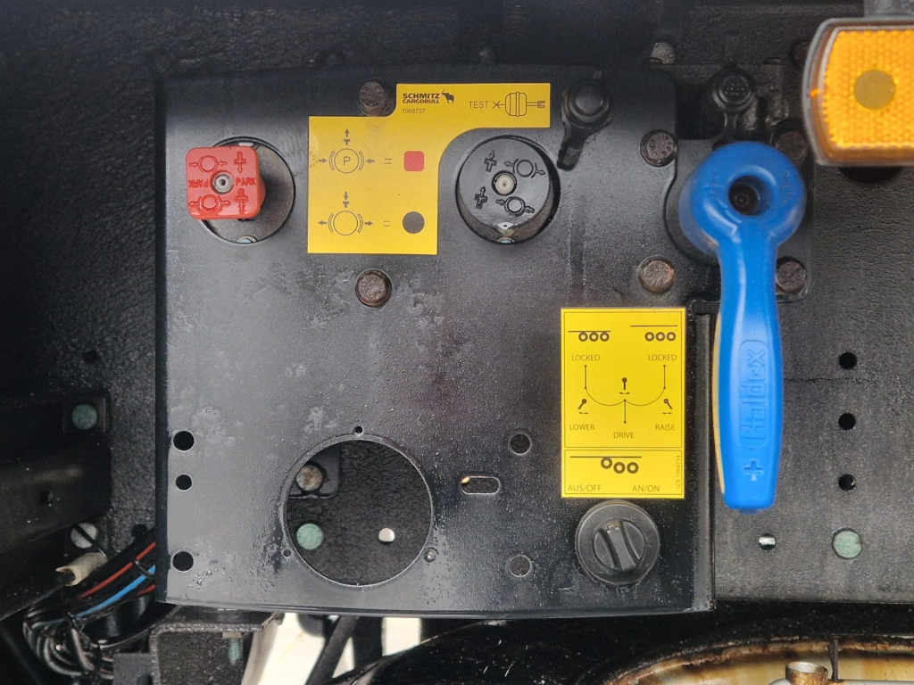 Schmitz SCS24/L 13.62 E B 1.Hand Liftachse Edscha Portal - Semiremorcă prelată: Foto 2 Schmitz SCS24/L 13.62 E B 1.Hand Liftachse Edscha Portal - Semiremorcă prelată: Foto 2