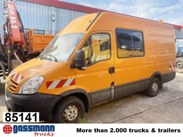 Iveco Daily 35S12 2,3 HPI 4x2, 8 Sitzplätze - Autoutilitară cabină dublă: Foto 1 Iveco Daily 35S12 2,3 HPI 4x2, 8 Sitzplätze - Autoutilitară cabină dublă: Foto 1